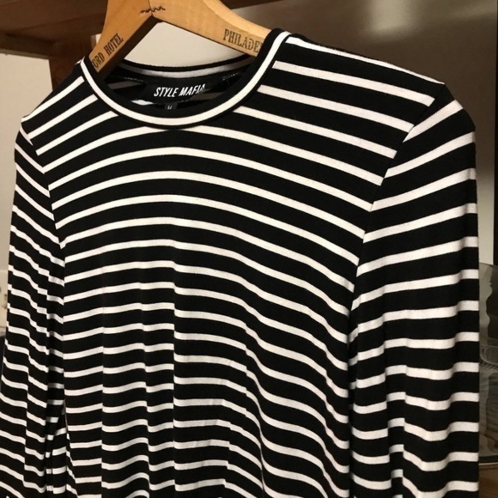 Style Mafia Black White Stripe Poppy Bell Sleeve Shirt Medium - Picture 9 of 12